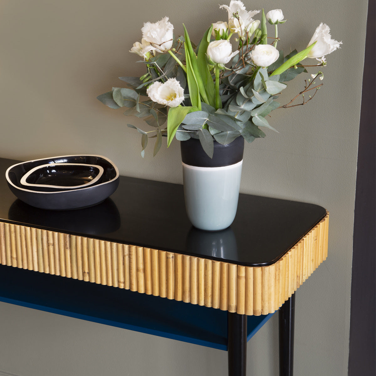 Console Riviera